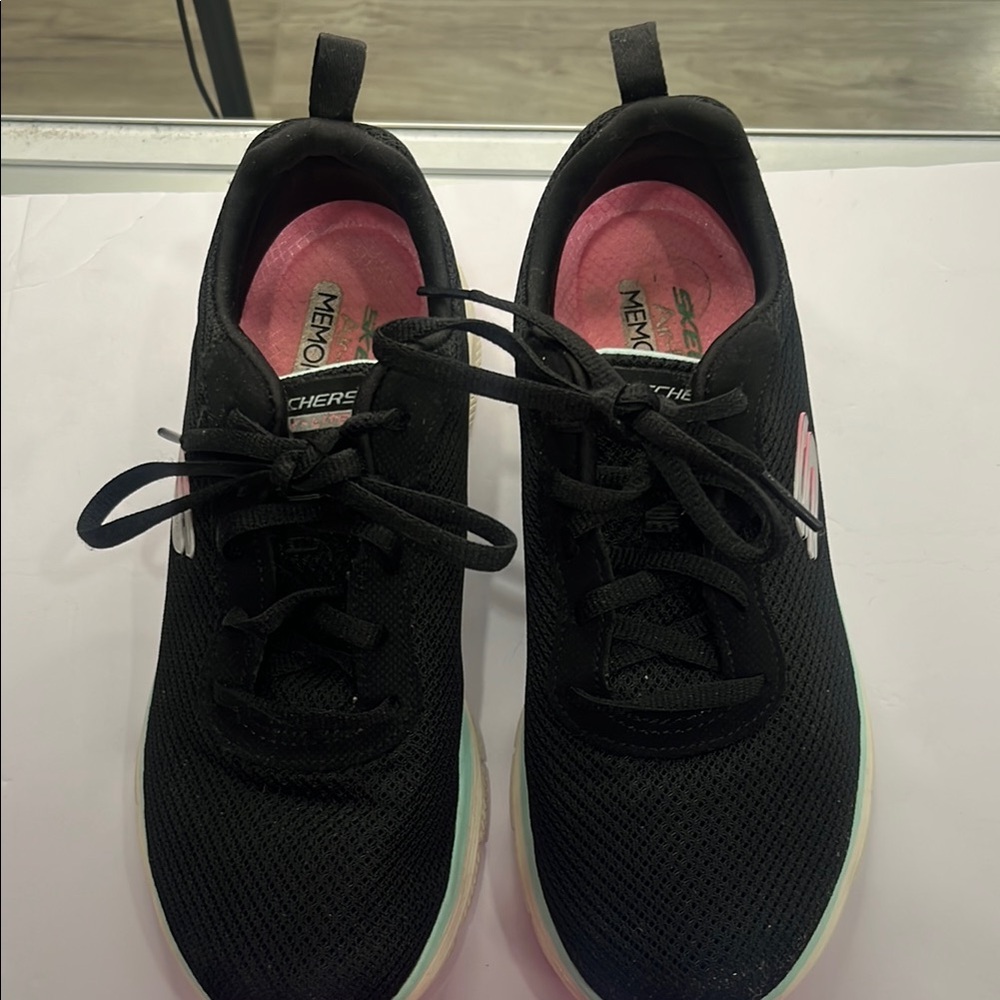 Skechers Black and Pink Sneakers Modern Comfort